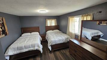 3 Schlafzimmer, Bügeleisen/Bügelbrett, WLAN, Bettwäsche