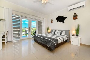 3 Schlafzimmer, Schreibtisch, Bügeleisen/Bügelbrett, Reisekinderbett