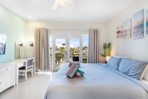 2 bedrooms, desk, iron/ironing board, travel cot - NEW 2BR <5 min to Eagle Beach - Aruba Breeze Condo (Noord)