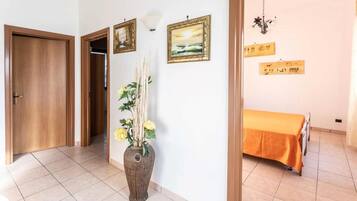 4 camere, Wi-Fi gratuito, lenzuola