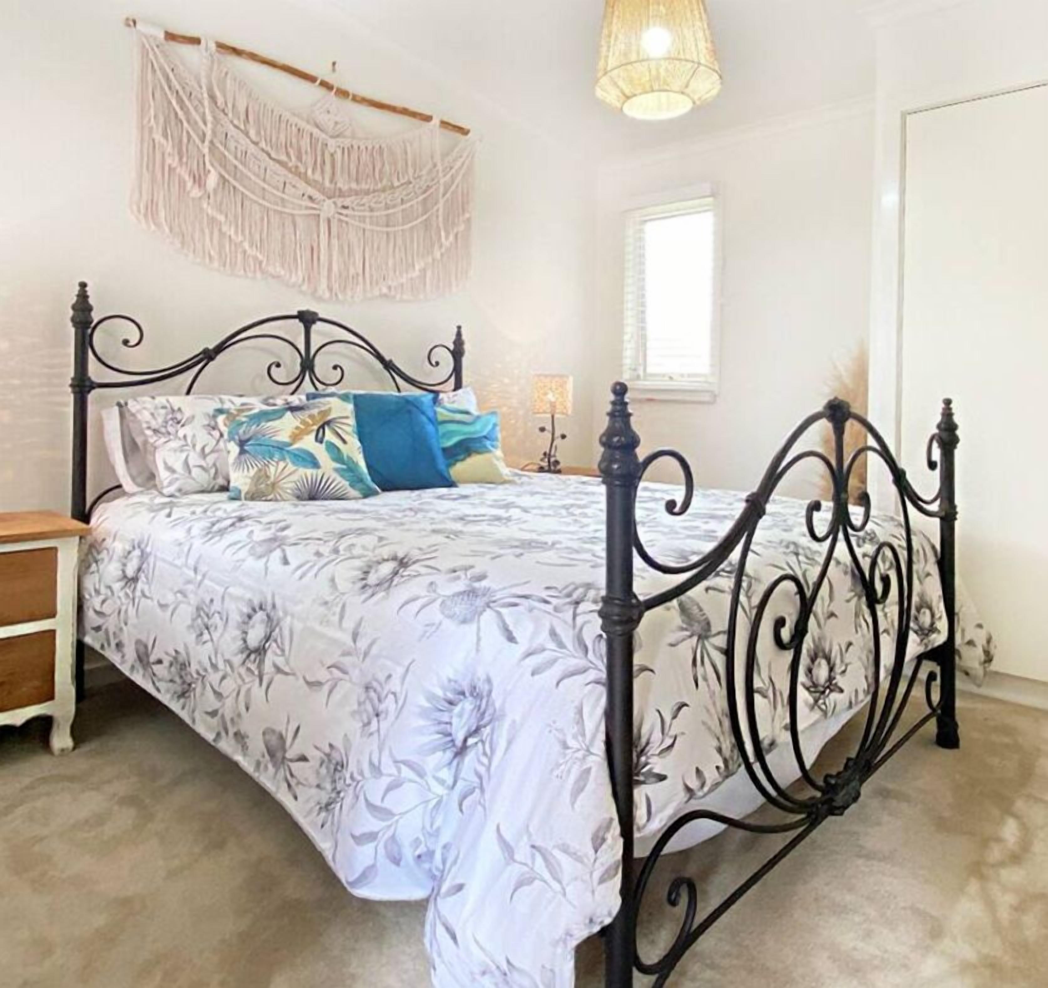 3 bedrooms, iron/ironing board, travel cot, free WiFi