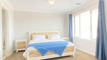 5 habitaciones, escritorio y wifi