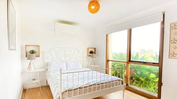 3 chambres, fer et planche à repasser, accès au Wi-Fi (inclus)