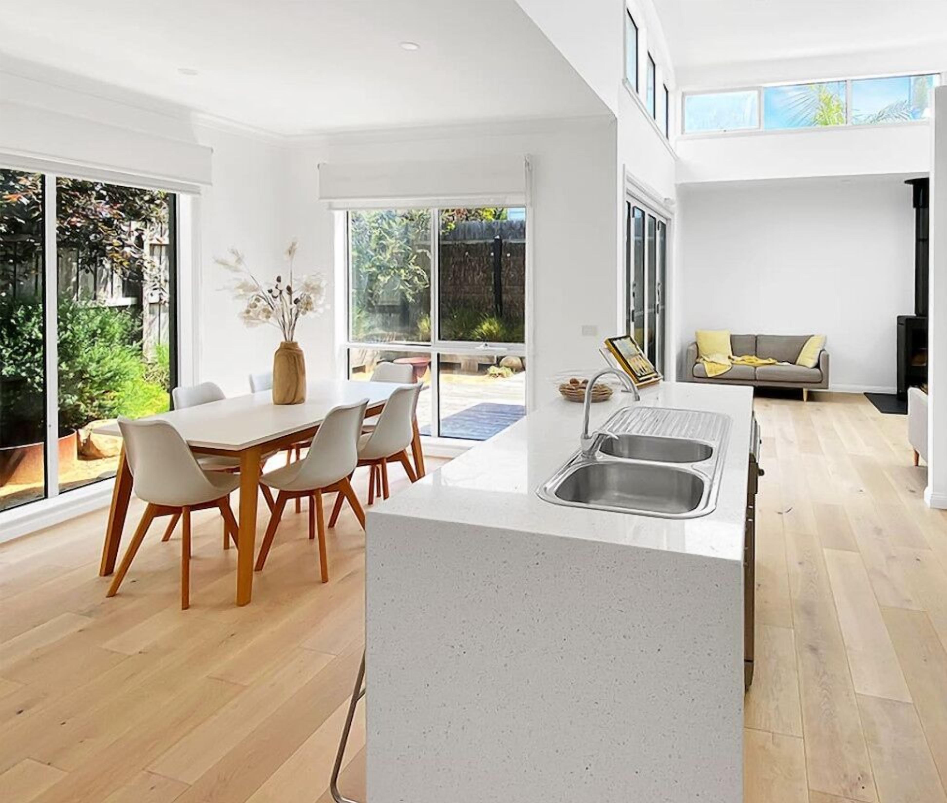 Réfrigérateur, four, plaque de cuisson, lave-vaisselle