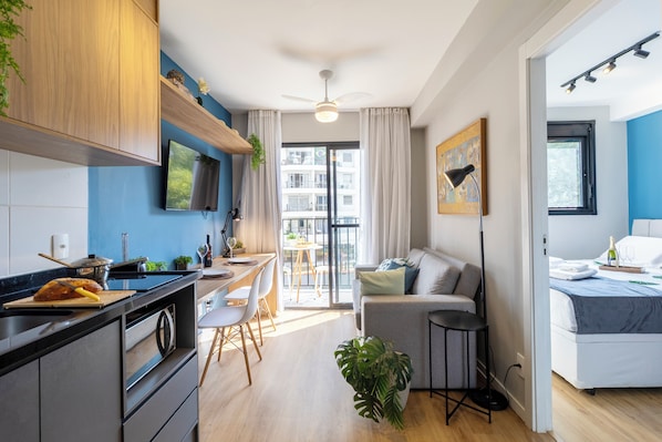 Apartamento | Área de estar | Smart TV 43 polegadas com canais digitais