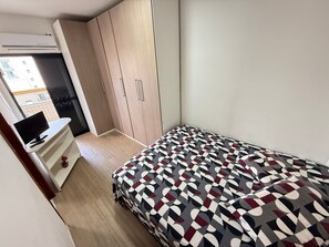 Leilighet | 1 soverom, blendingsgardiner, strykejern/-brett og wi-fi (inkludert)