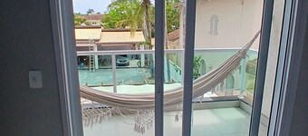 Cozy house 500m from the beach in Guarujá, pet friendly