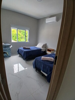 3 soverom, strykejern/-brett, wi-fi og sengetøy