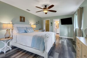 3 slaapkamers, een bureau, een strijkplank/strijkijzer, wifi