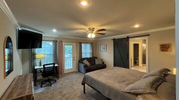 3 Schlafzimmer, Schreibtisch, Bügeleisen/Bügelbrett, Reisekinderbett