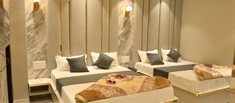 Hotel Shahanshah & Restaurant