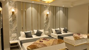 Bureau, espace de travail pour ordinateur portable, Wi-Fi gratuit