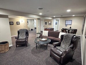 Smart-TV, peis, fotballspill og bøker