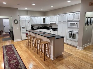 Fridge, microwave, oven, stovetop - Walk to Everything! Spacious & New 4-Bedroom Home in the Center of Town. (Schroon Lake)