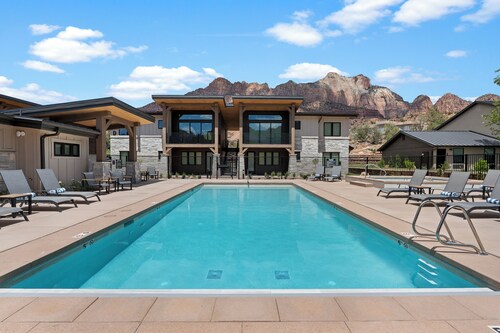 Montclair Zion - a Stunning Luxury Villa, 2 Bed, 1 Bath Retreat with Patio