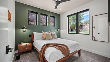 3 chambres, bureau, Wi-Fi gratuit, draps fournis