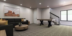 Lobby - This stunning 3 bed, 3 bath villa offers modern amenities and breathtaking views (Springdale)