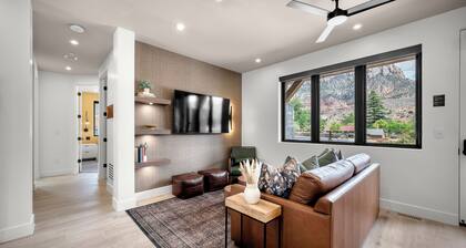 This stunning 3 bed, 3 bath villa offers modern amenities and breathtaking views
