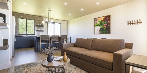 This stunning 3 bed, 3 bath villa offers modern amenities and breathtaking views