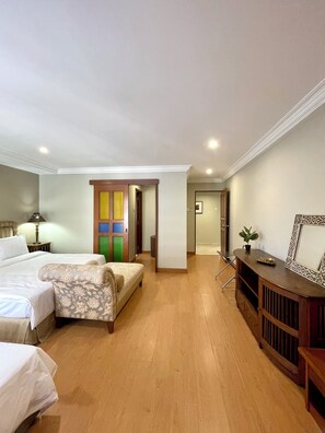 3 bedrooms, iron/ironing board, free WiFi, bed sheets