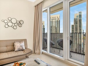TV - Park View Stay at Creek Horizon (Dubai)