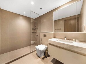 Douche, séchoir à cheveux