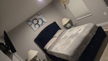 3 Schlafzimmer, Schreibtisch, Bügeleisen/Bügelbrett, kostenloses WLAN