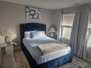 3 Schlafzimmer, Schreibtisch, Bügeleisen/Bügelbrett, kostenloses WLAN