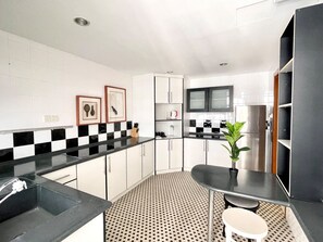 Fridge, microwave, stovetop, electric kettle