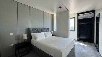 Kamar | Tempat tidur Tempur-Pendic, brankas, tirai kedap cahaya, dan kedap suara