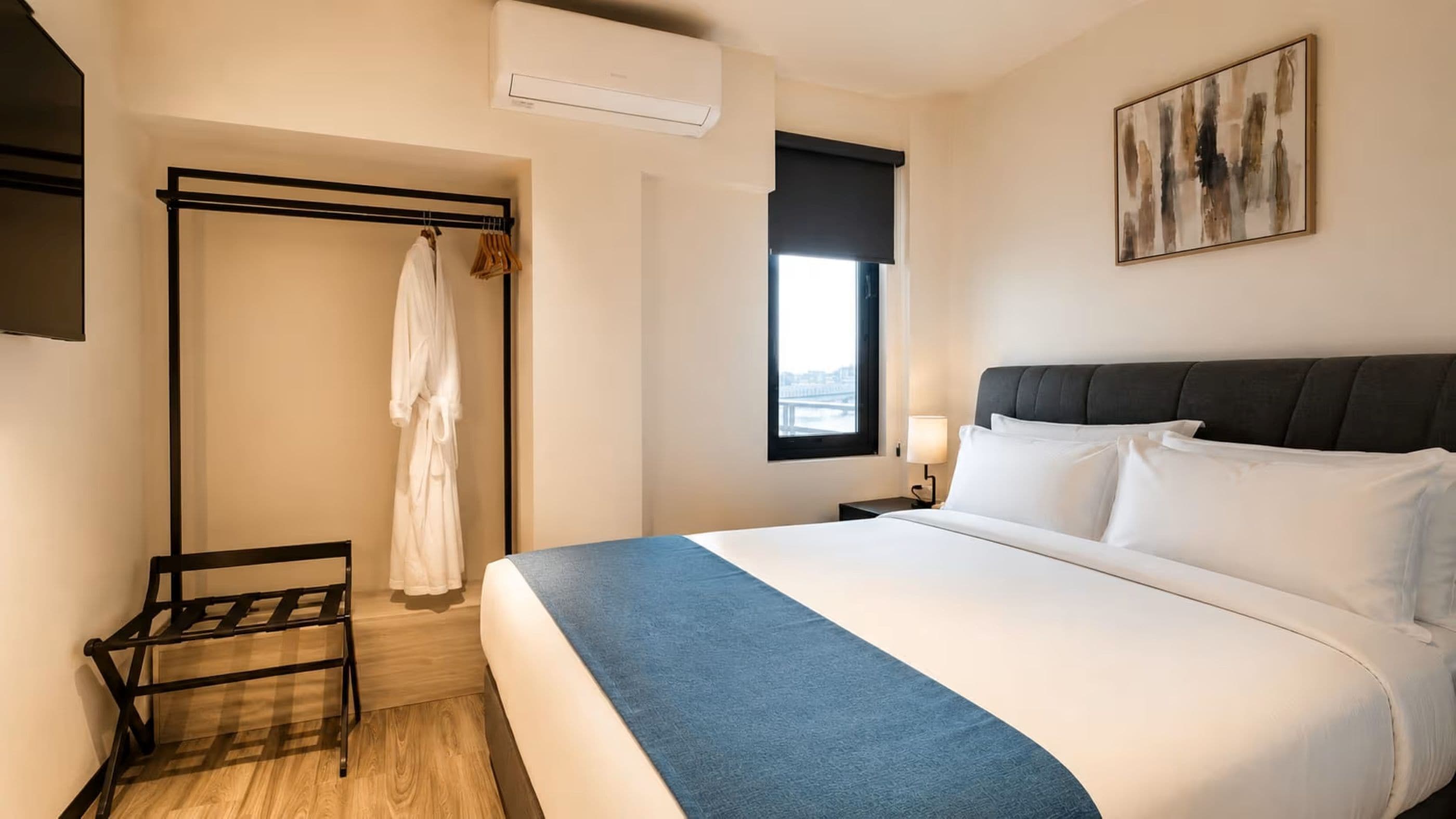 Grand Two-Room Residences | Tempur-Pedic beds, in-room safe, blackout drapes, soundproofing