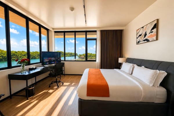 Tempur-Pedic beds, in-room safe, blackout curtains, soundproofing