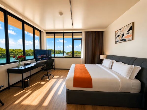 Executive Suite | Κρεβάτια Tempur-Pedic, χρηματοκιβώτιο στο δωμάτιο, κουρτίνες συσκότισης 