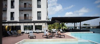 Grand Resort & Residences