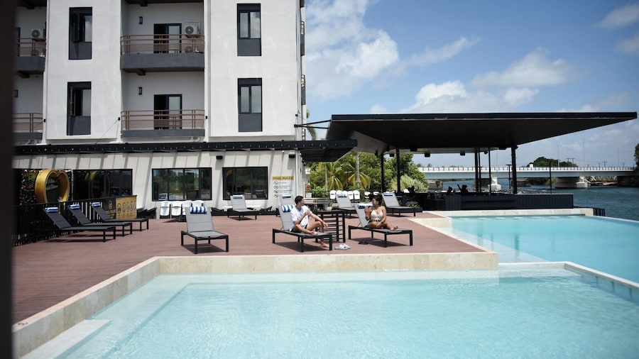 Grand Resort & Residences