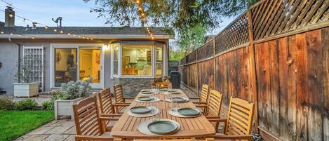 Outdoor dining