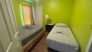 2 bedrooms, iron/ironing board, WiFi, bed sheets