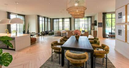 Brand new apartment, 10 minutes from Downtown w/Pool|Wi-Fi|Publix|Free Parking