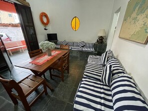 Interior - Angra dos Reis - Beachfront House - Praia de Fora - East End (Unknown)