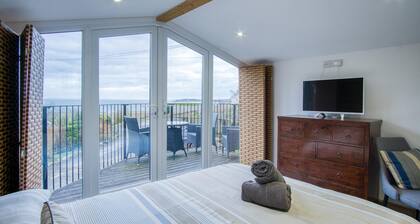 Beachwood - 2 Bedroom Cottage - Penally