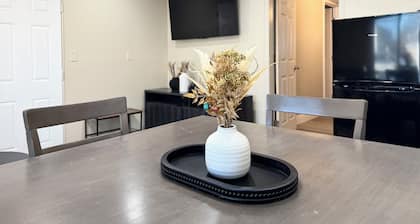 Modern Unit with King Bed in Hanford