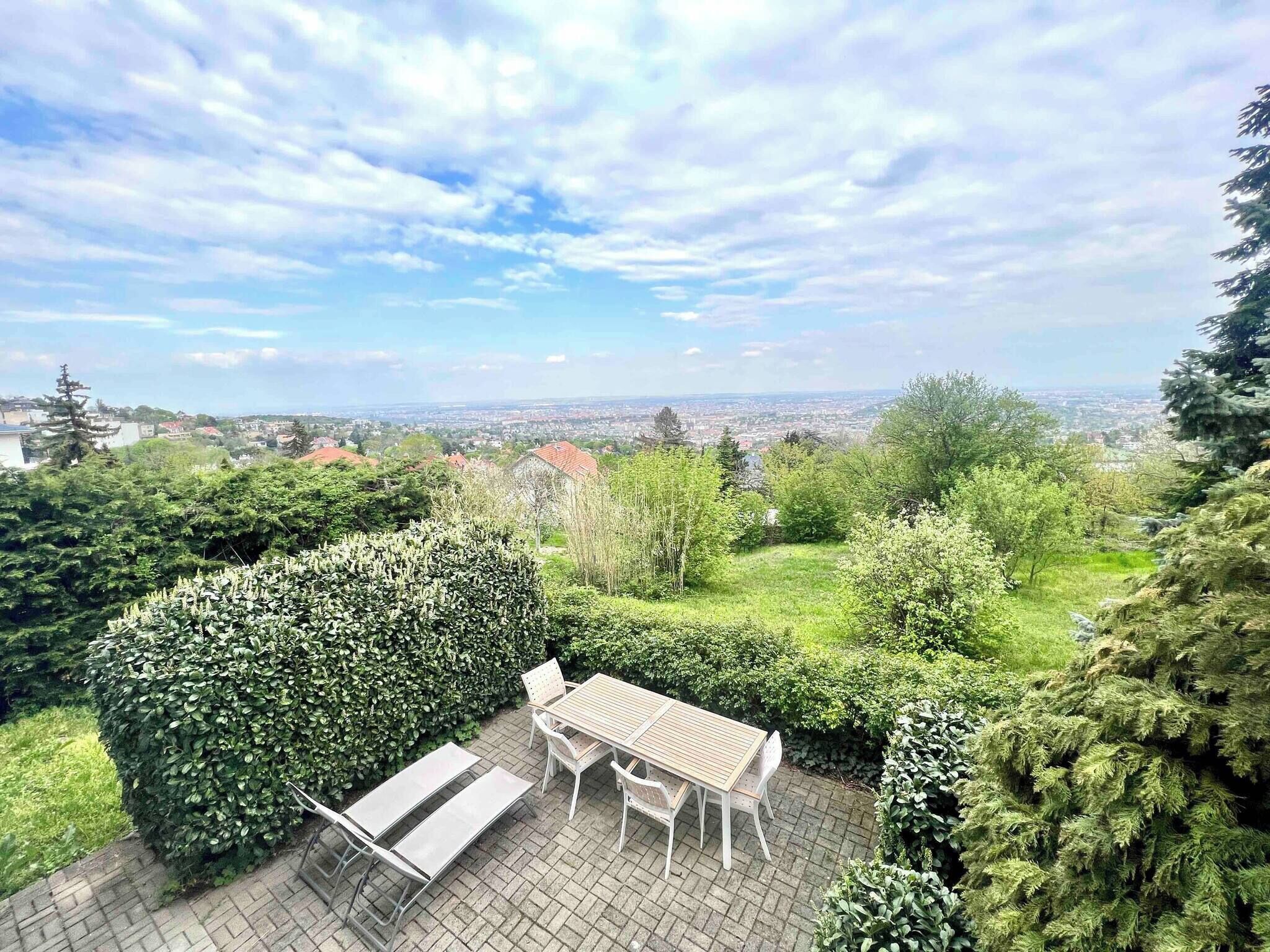 House, 1 Bedroom, Smoking, City View | Garden