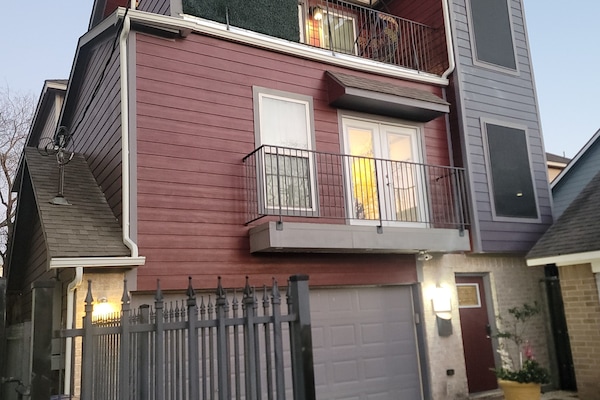 Front entrance of 3story studio townhouse.