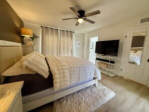 2 bedrooms, WiFi, bed sheets - Central Scottsdale- Spanish style patio home -2bd 2ba 2 car garage -on bike path (Scottsdale)