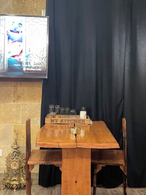 Dining - Chic studio with WiFi and AC in awesome Cairo Governorate (Cairo Governorate)