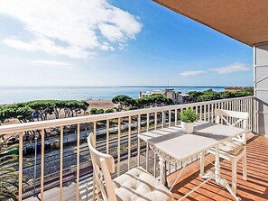 House, 4 Bedrooms, Terrace | Outdoor dining