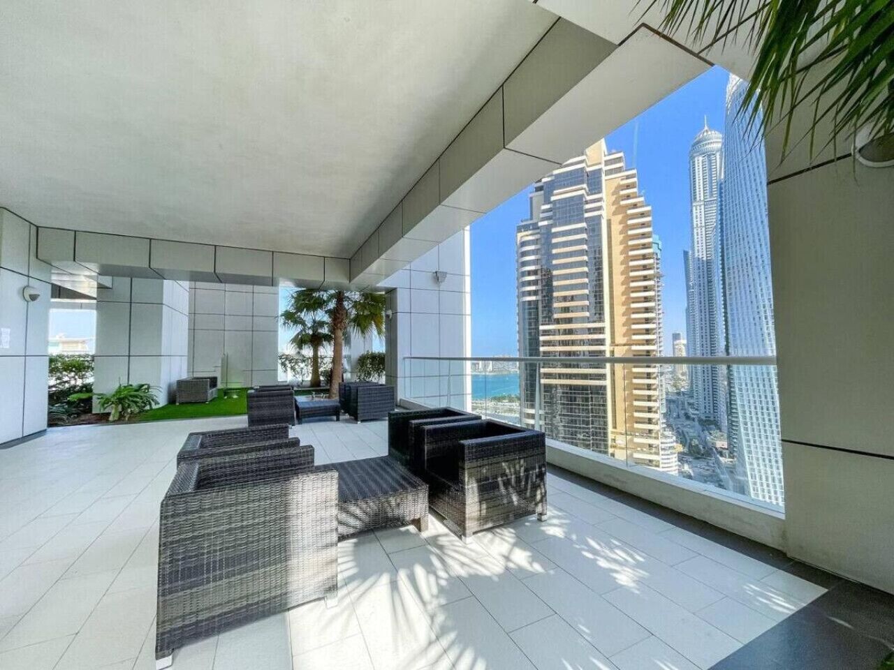 المنطقة المحيطة بالمنشأة