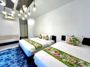 Desk, free WiFi - (Kerobokan)