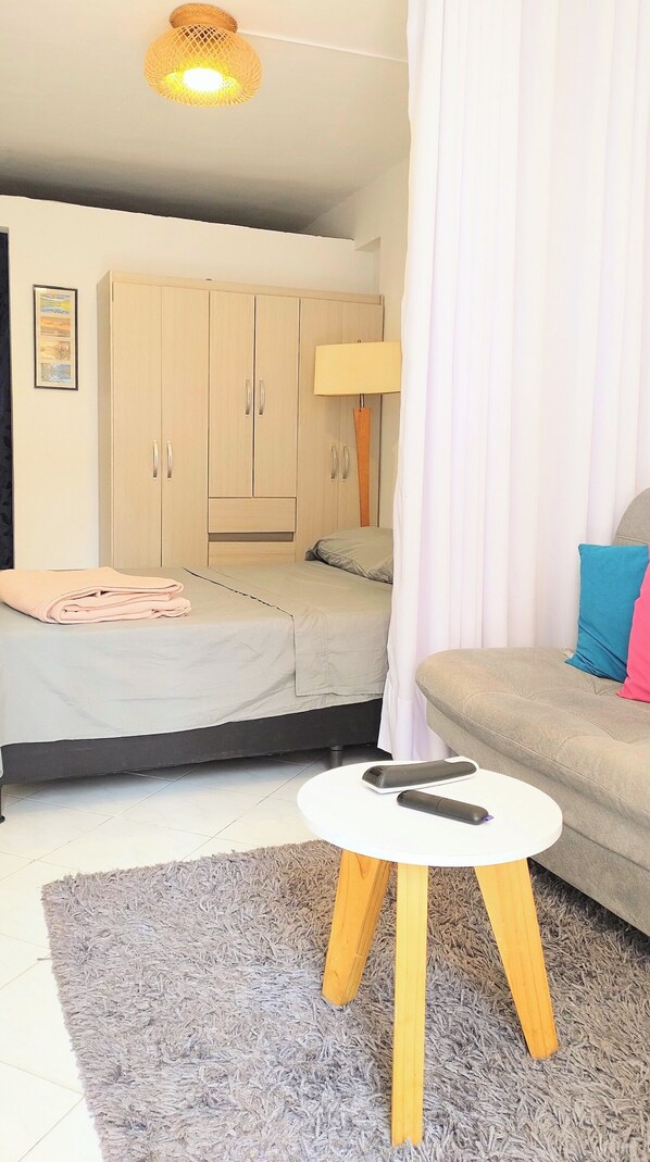 2 chambres, bureau, fer et planche à repasser, Wi-Fi