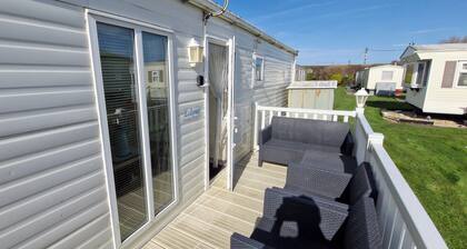 Beachcomber Cabin, Dog Friendly - Anderby Creek